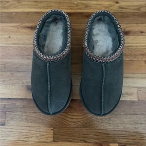 UGG Tasman Army Green